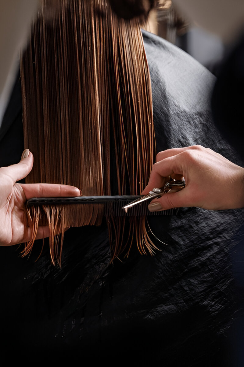 female haircut salon at southbombay